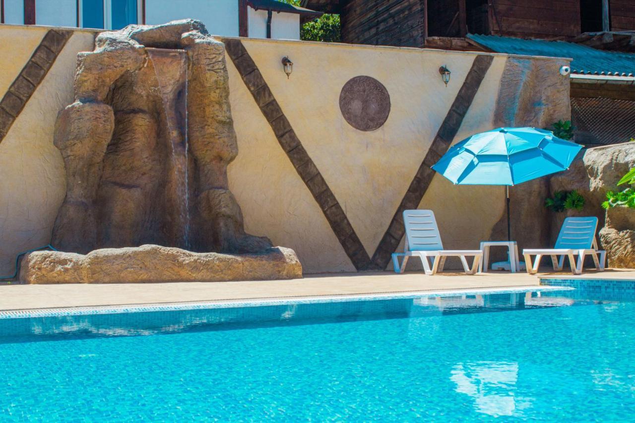 Guesthouse The Rock 사파레바바냐 외부 사진