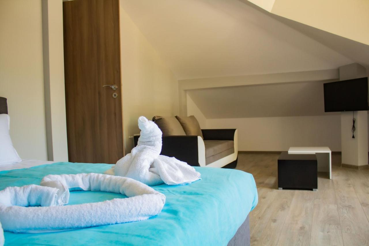 Guesthouse The Rock 사파레바바냐 외부 사진