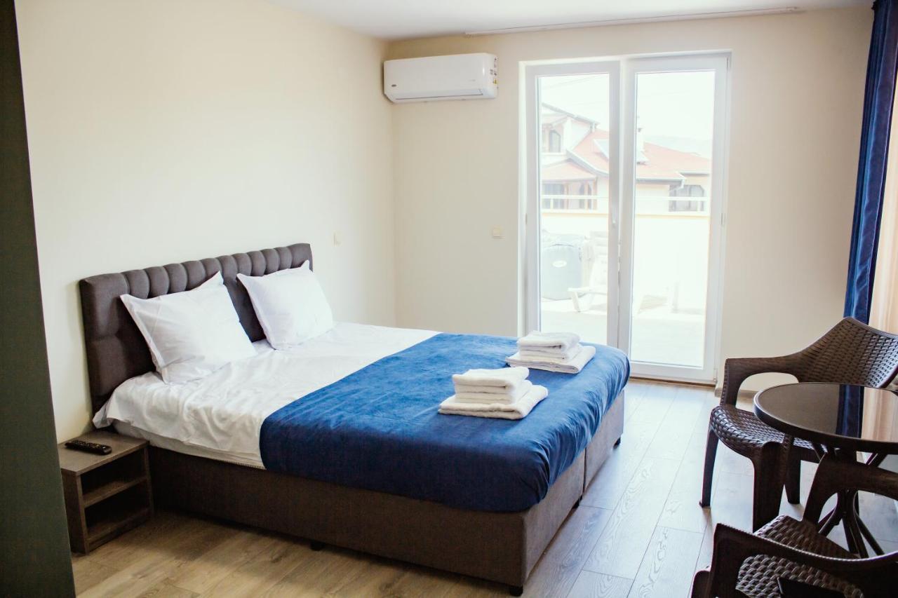 Guesthouse The Rock 사파레바바냐 외부 사진