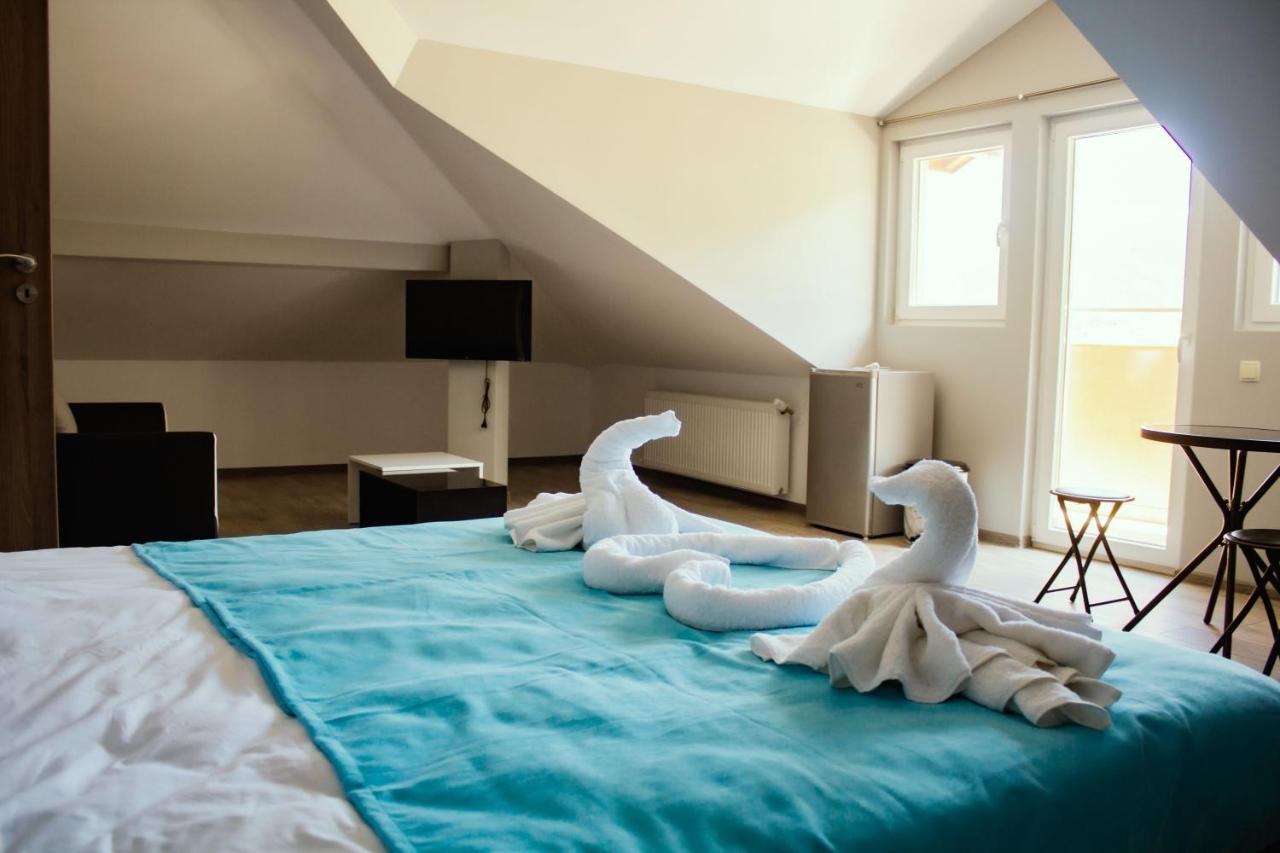 Guesthouse The Rock 사파레바바냐 외부 사진